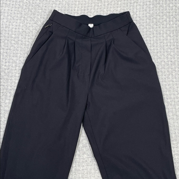 Lululemon Essential High-Rise Trouser Pants Pleat Tapered Leg Women’s 2 Black - Picture 6 of 11